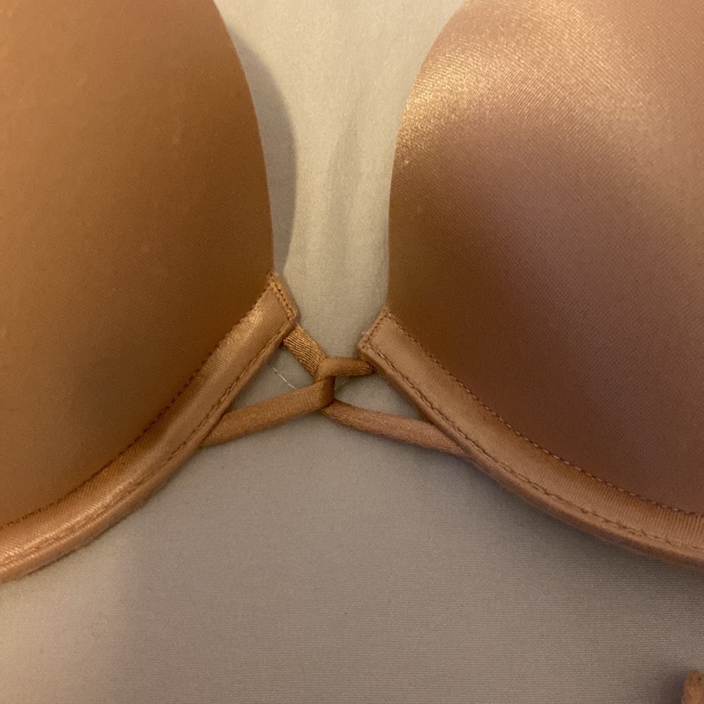 Victoria’s Secret miraculous plunge bra like new
